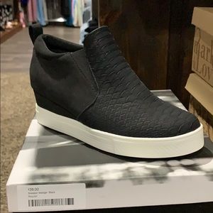 Black sneaker wedge